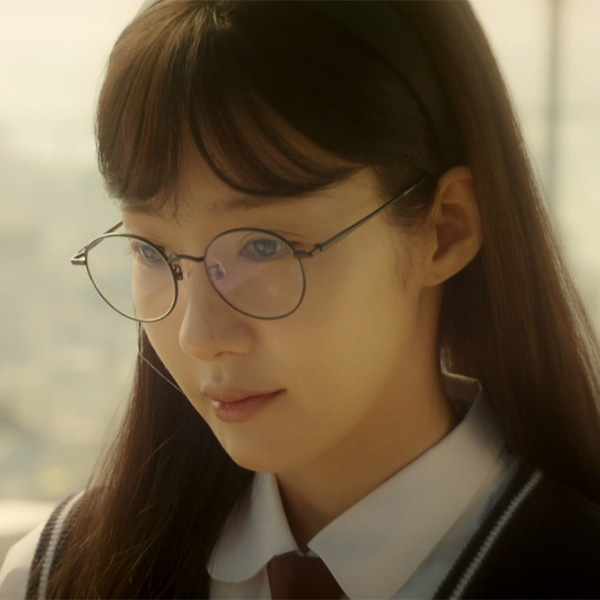 KIVULI MOE 박민영
